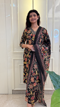 V-neck Black Bagru Print