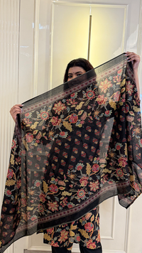 V-neck Black Bagru Print