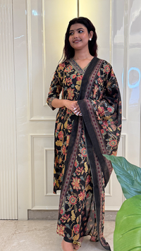 V-neck Black Bagru Print