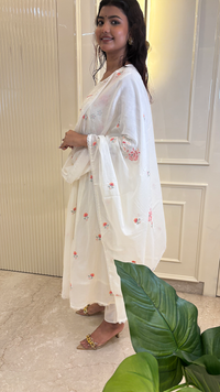 White Flower Smokey Dupatta Set