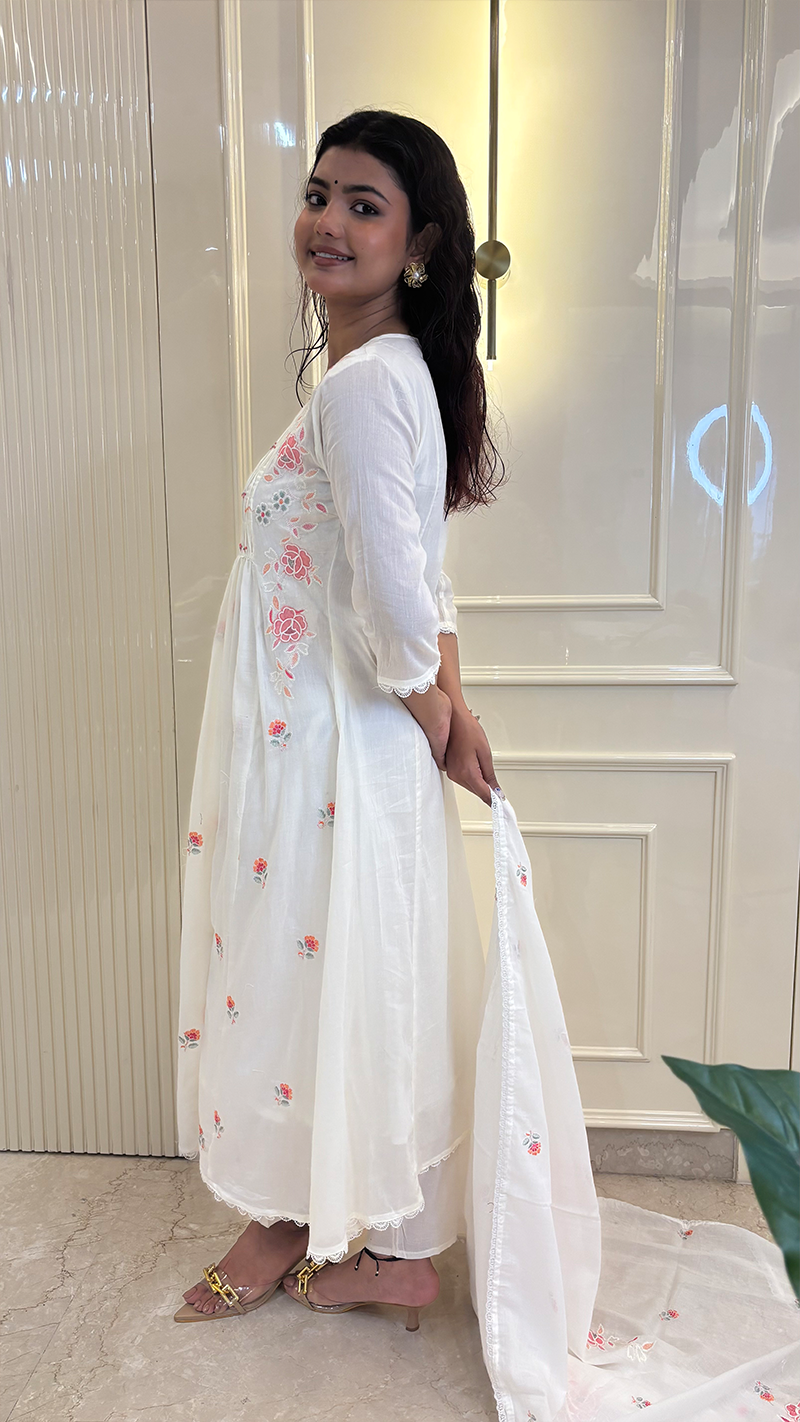 White Flower Smokey Dupatta Set