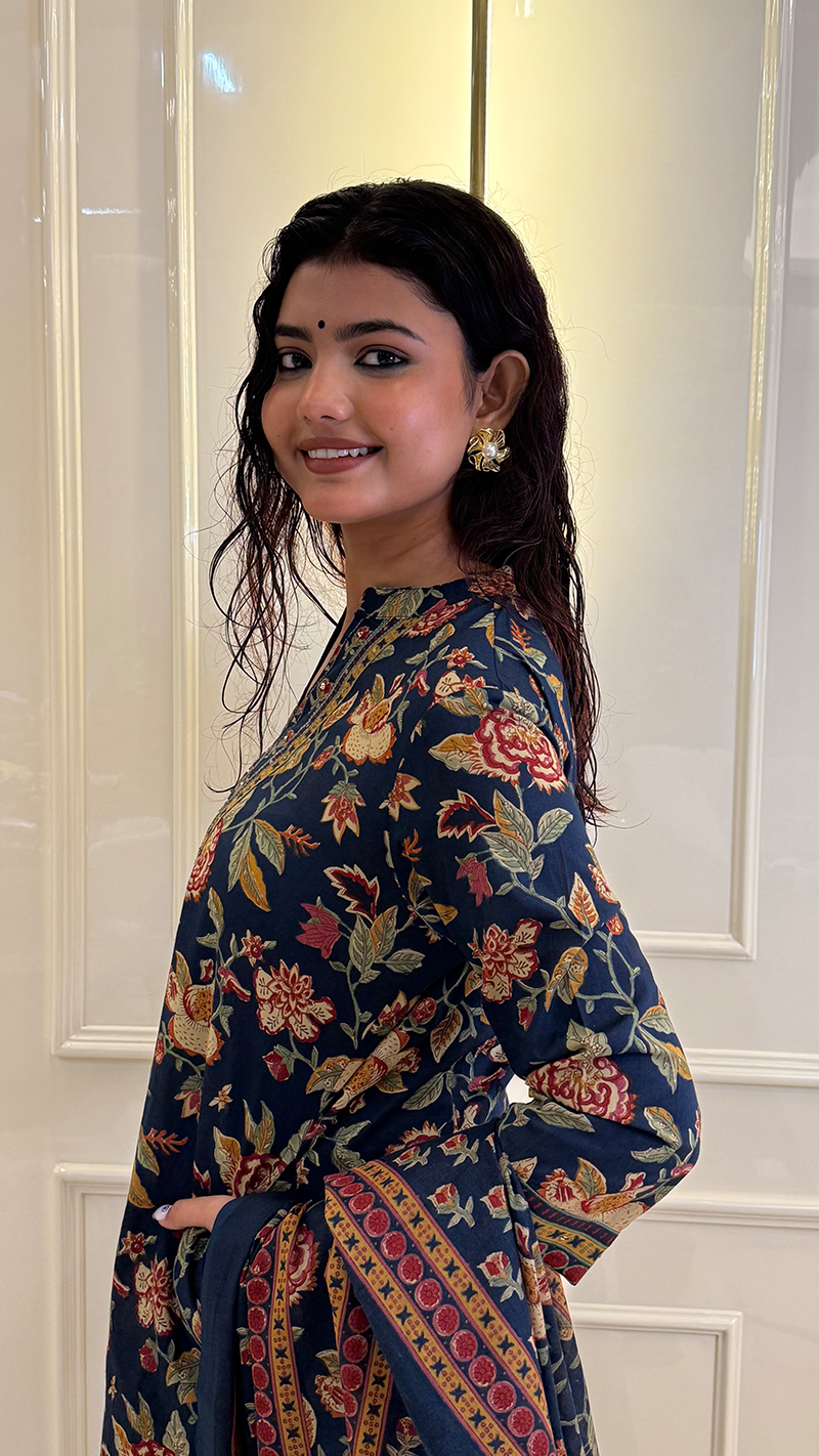 A line Bagru Print Blue