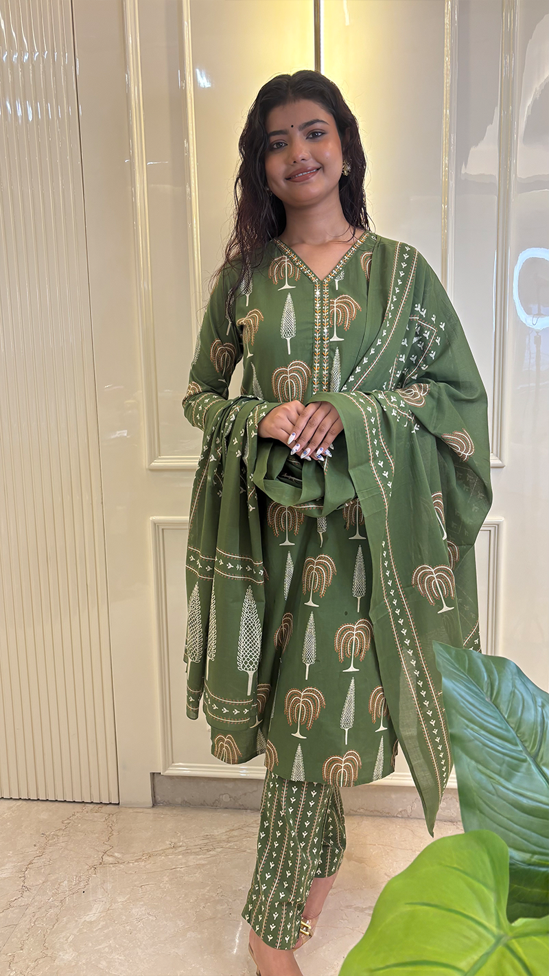V Neck Green Budget Set