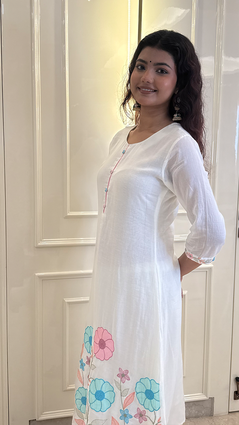 White Patch Work Mul Dupatta Set
