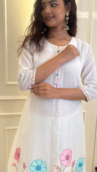 White Patch Work Mul Dupatta Set