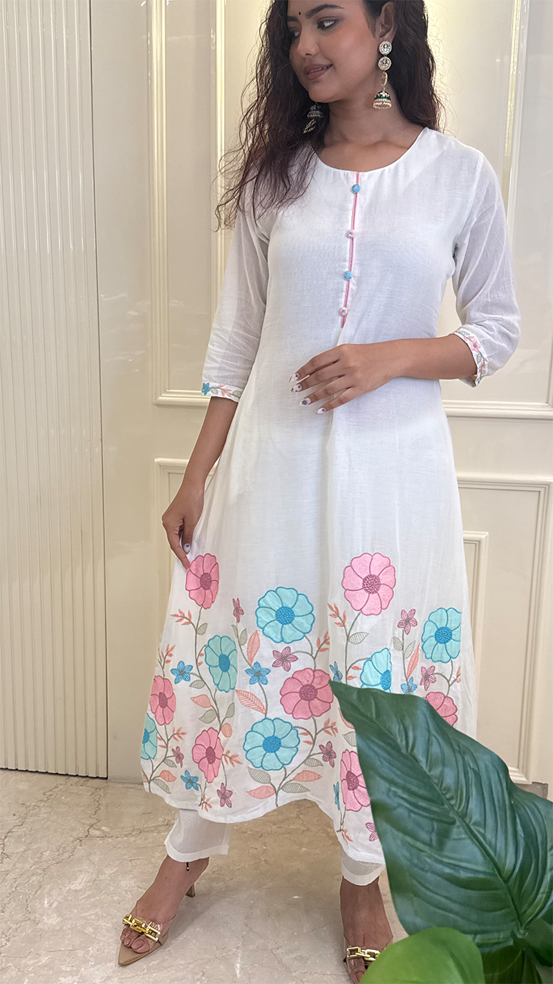 White Patch Work Mul Dupatta Set