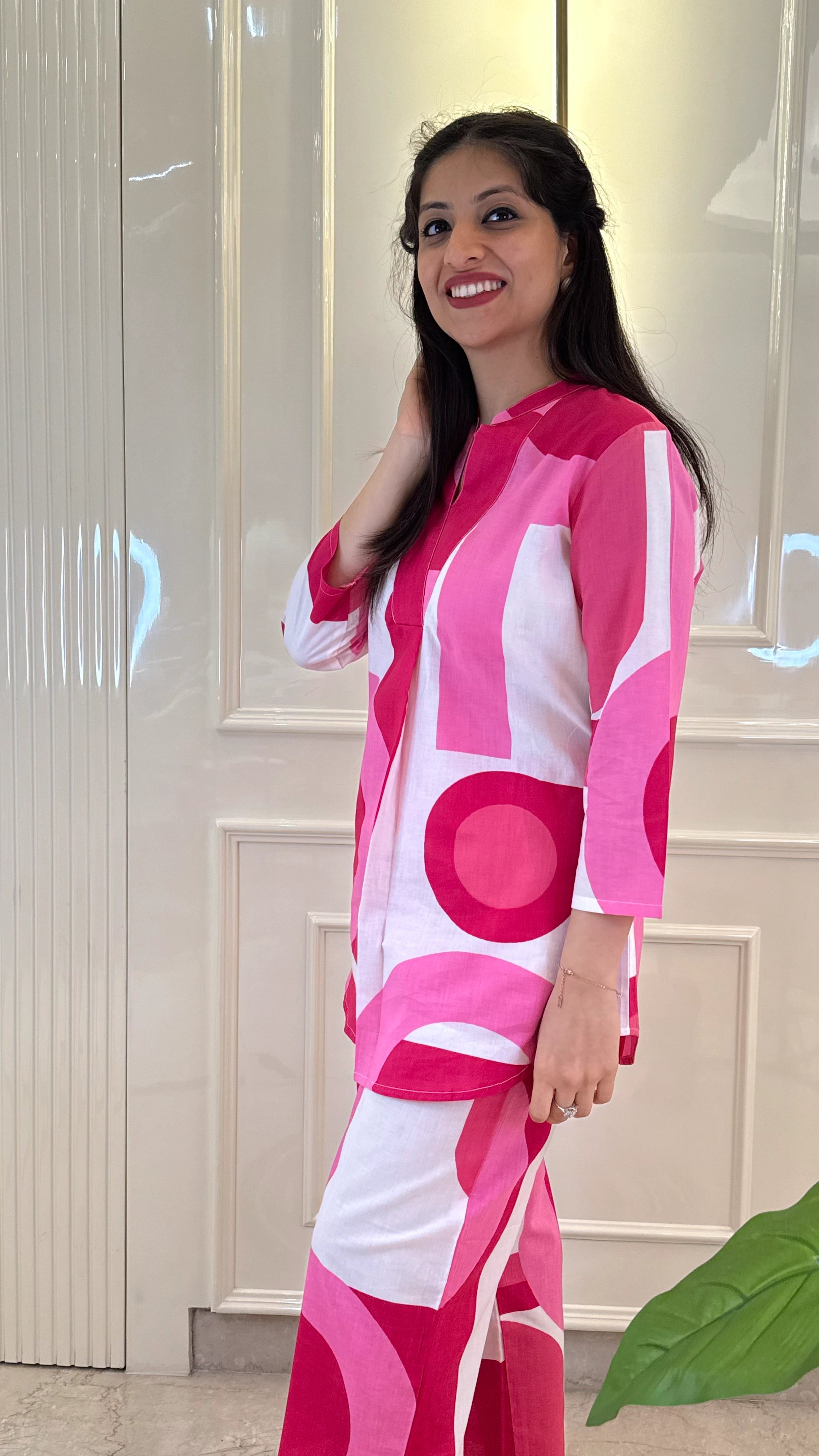 Pink Geometic Cool Cords